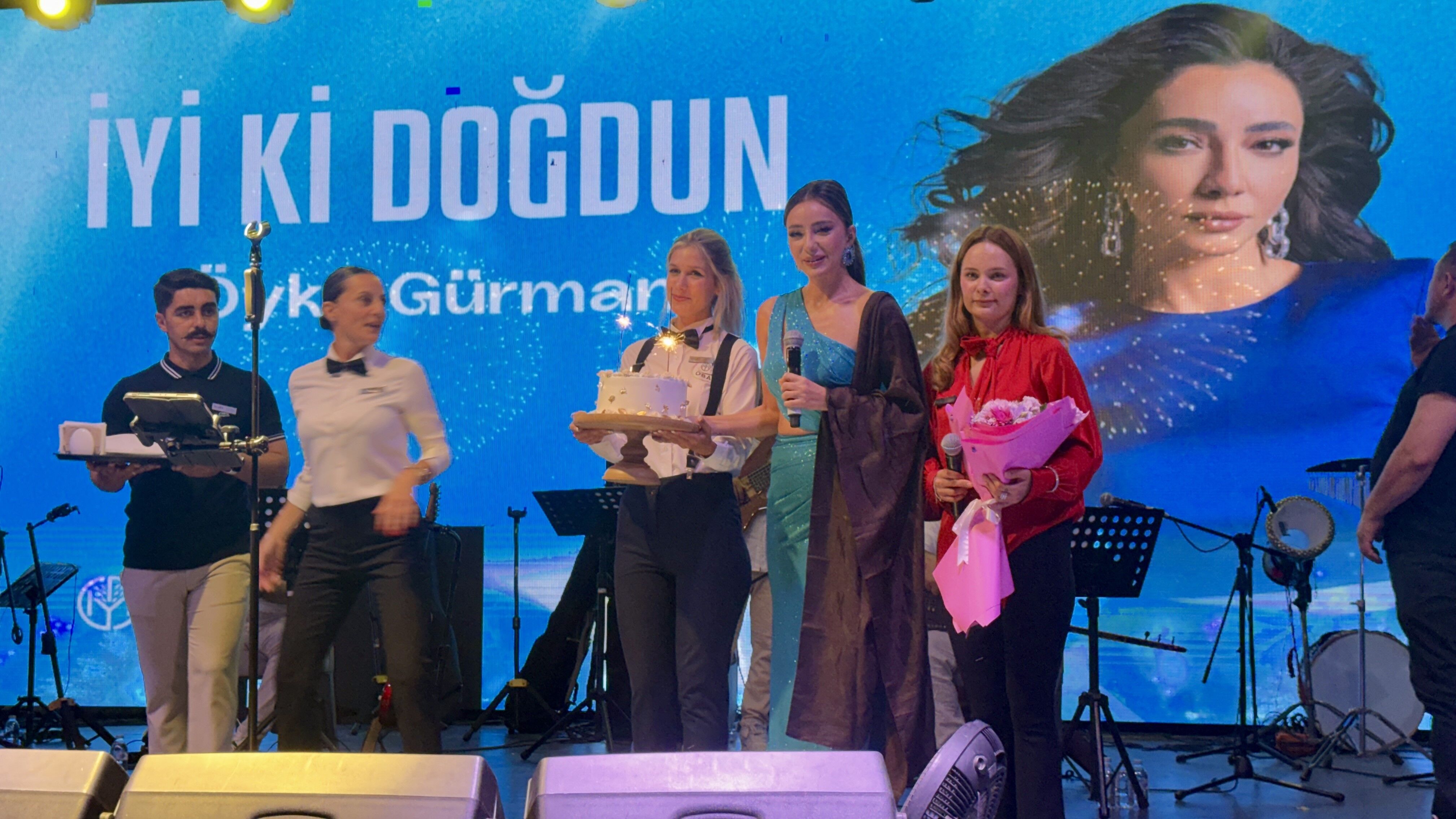 Oyku Gurman Bodrum Konseri Dogum Gunu.jpg1