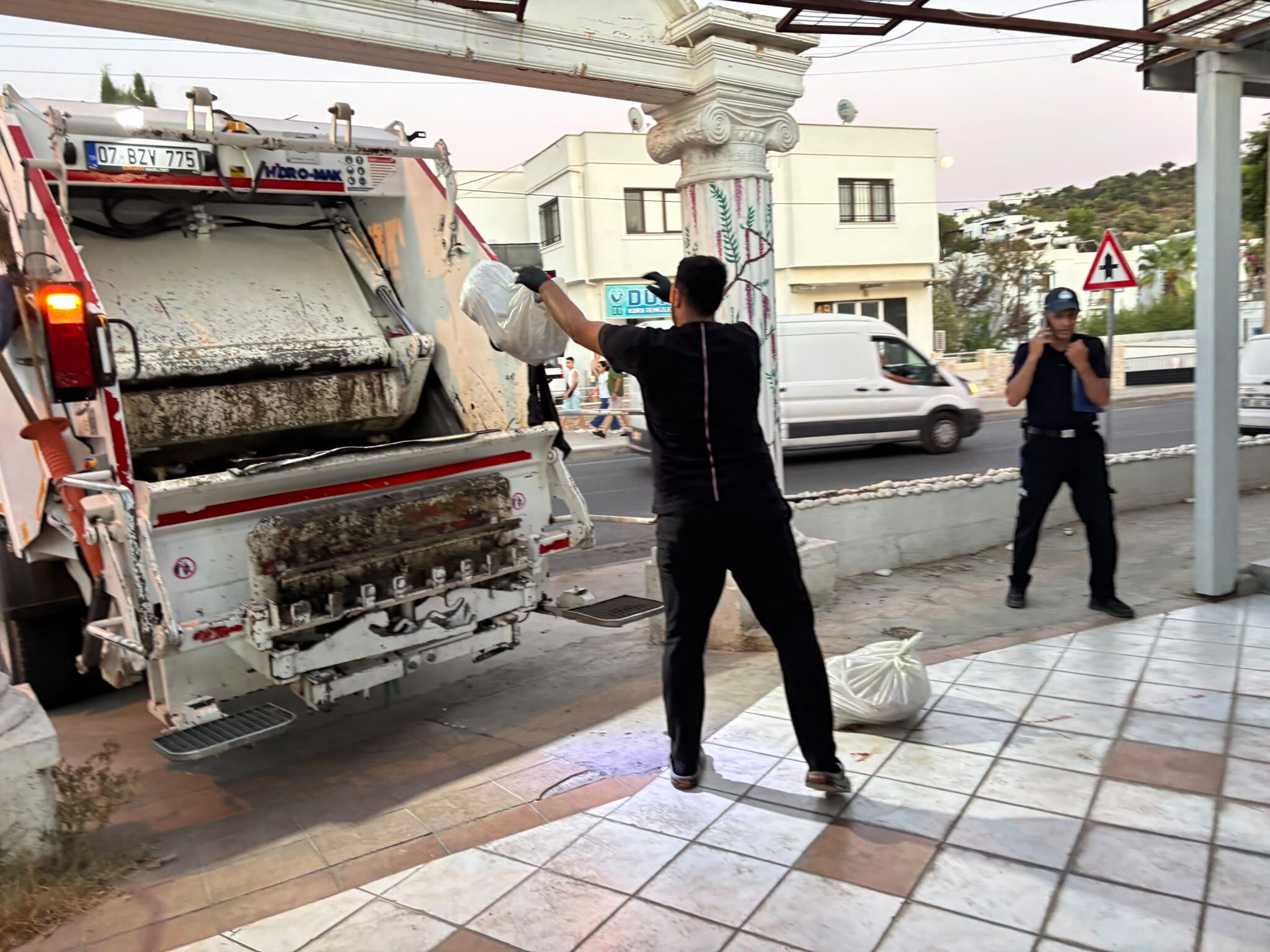 Bodrum’da Kasap Deposunda 400 Kilo Bozuk Et Bulundu (1)