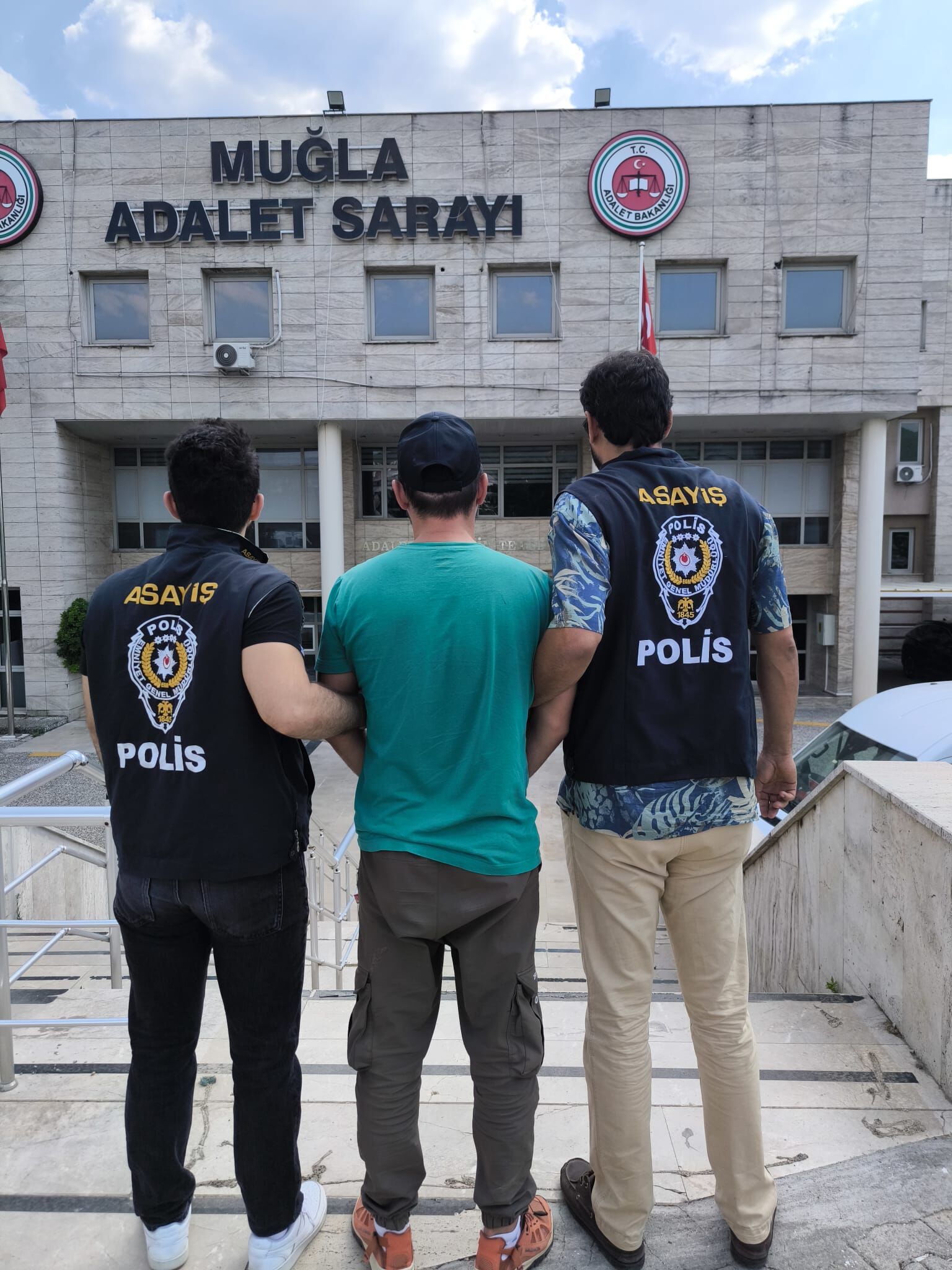 Cinayetten 30 Yıl Hapis Cezasıyla Aranan Şahıs Muğla’da Yakalandı (1)