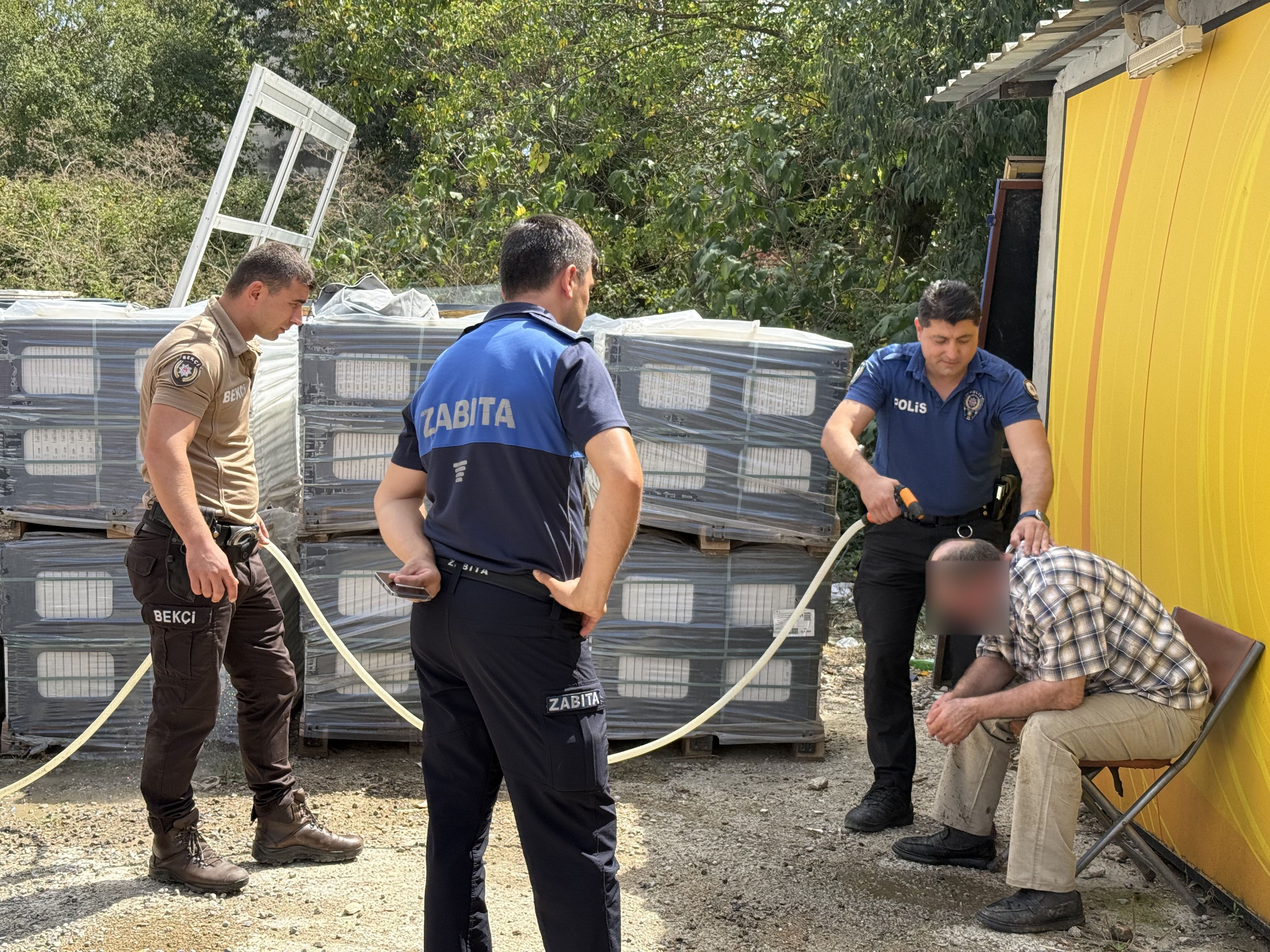 Kaldırımda Bulundu, Ekiplere Ben Mevtayım Diye Direndi (2)