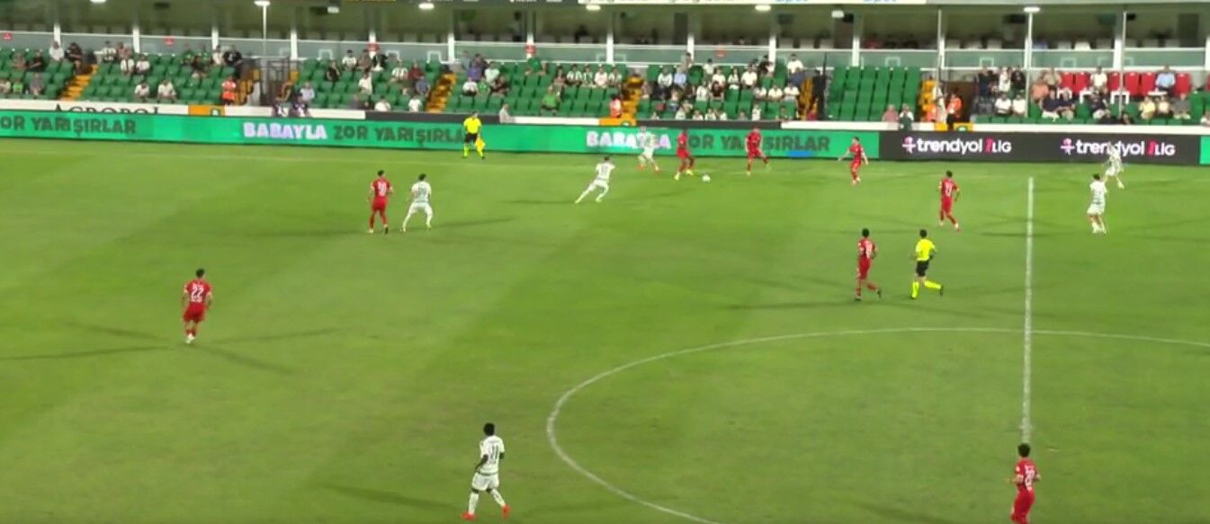 Muğlaspor Boluspor Maçında Tribünleri Şaşırtan Reklam Hamlesi (5)