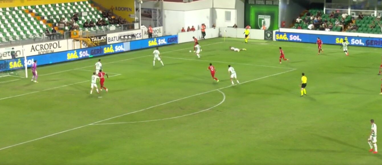 Muğlaspor Boluspor Maçında Tribünleri Şaşırtan Reklam Hamlesi (6)