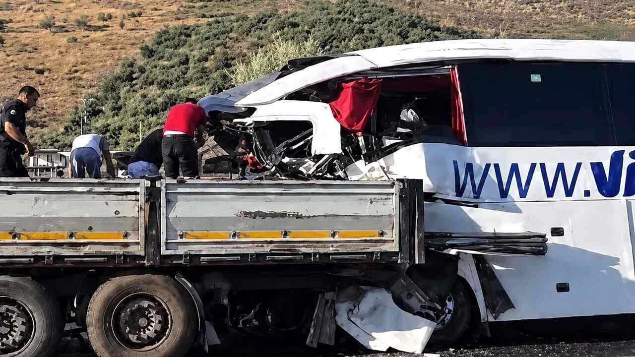 Milas’taki Otobüs Kazasında Ünlü Oyuncuya Kötü Haber