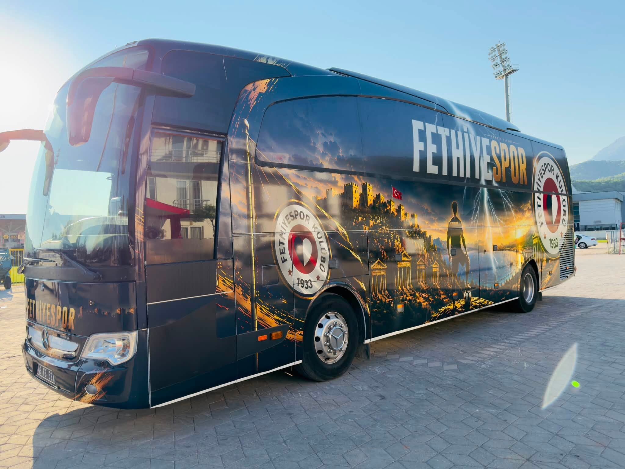 Fethiyespor’un Takım Otobüsü Yeni Sezona Hazır (4)