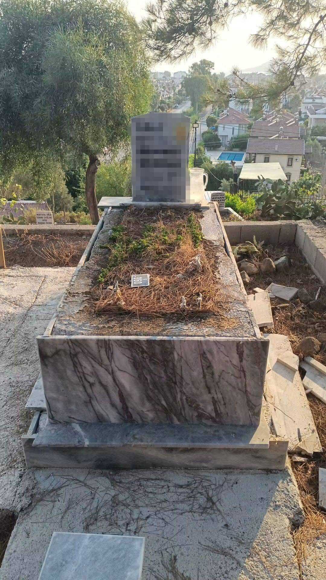 Mezar1