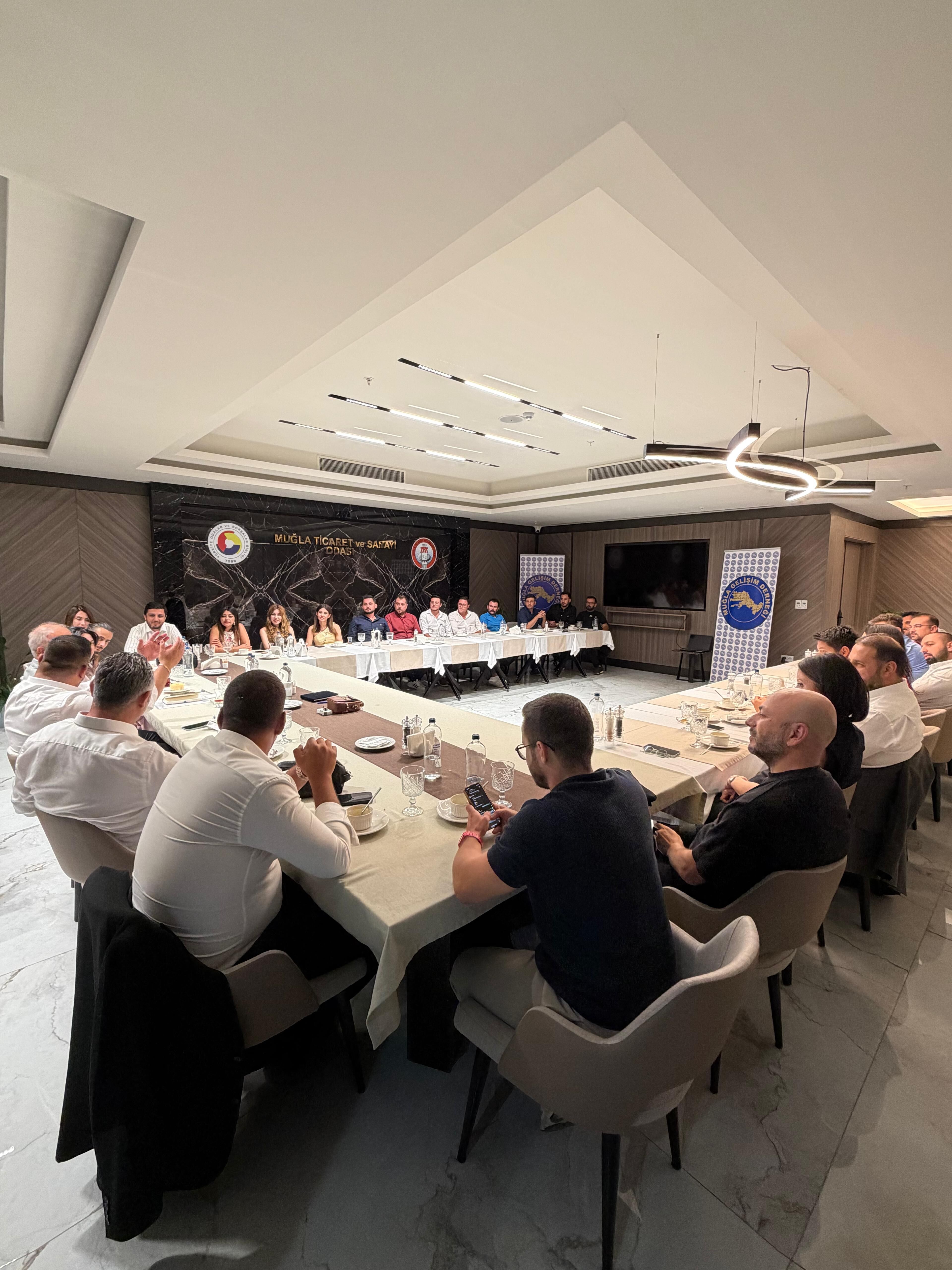 Kadem Mete, Muğla Gelişim Derneği Ile Buluştu Menteşe Hipodromu Için Güç Birliği (2)