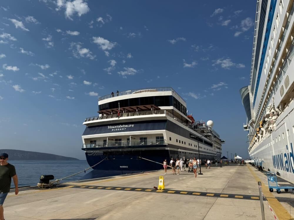 Bodrum’a Iki Kruvaziyerle 2 Bin 746 Yolcu Geldi (1)