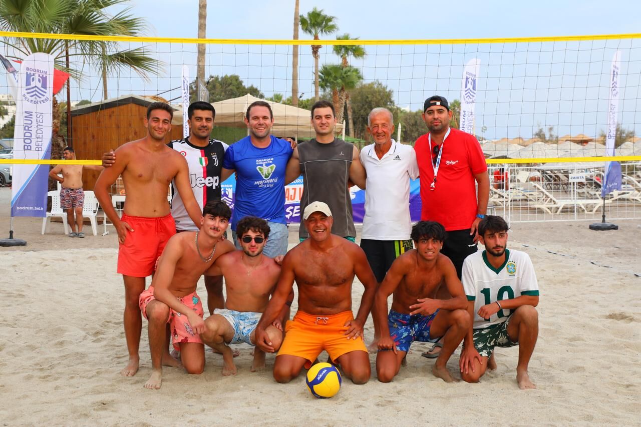Akyarlar’da Plaj Voleybolu Heyecanı Başladı (1)