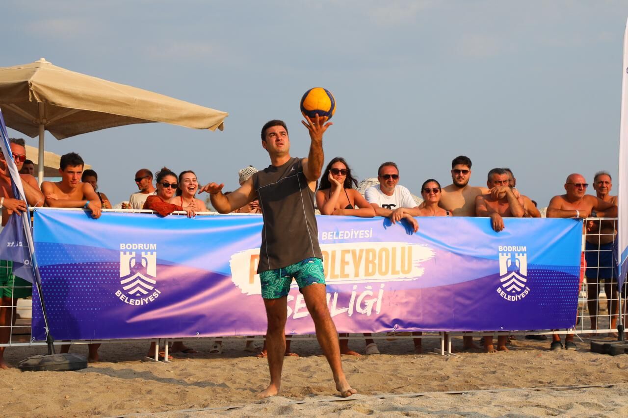 Akyarlar’da Plaj Voleybolu Heyecanı Başladı (2)
