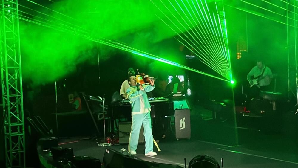 Kenan Doğulu Marmaris’i Salladı Yapay Kar Altında Unutulmaz Konser (1)