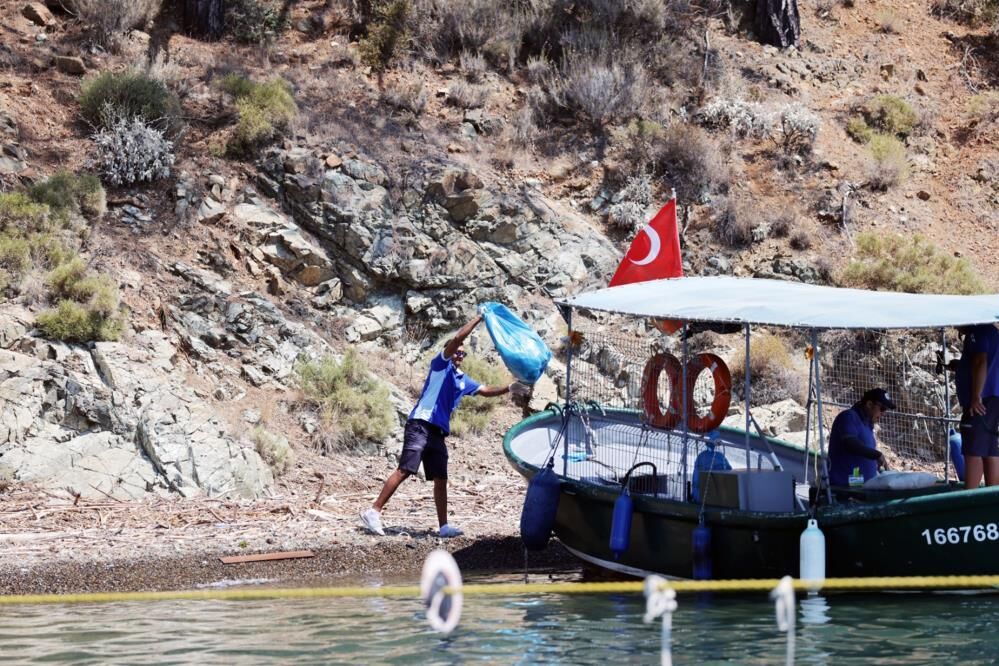 Muğla’nın Ulaşılması Güç Koylarından 306 Ton Çöp Toplandı (2)