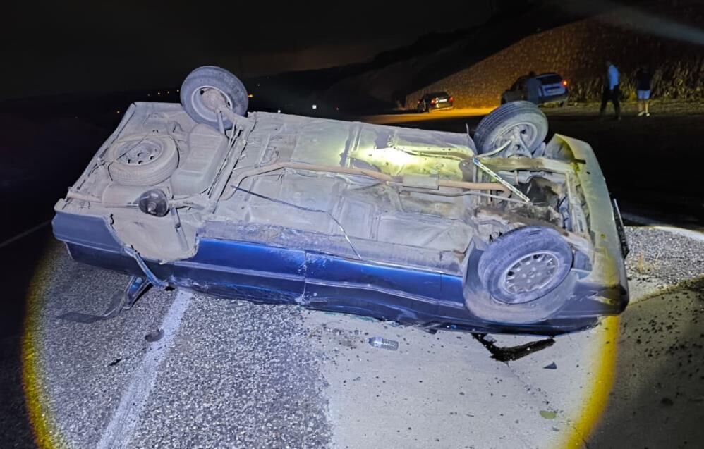 Seyir Halindeyken Tekeri Çıkan Otomobil Takla Attı (1)