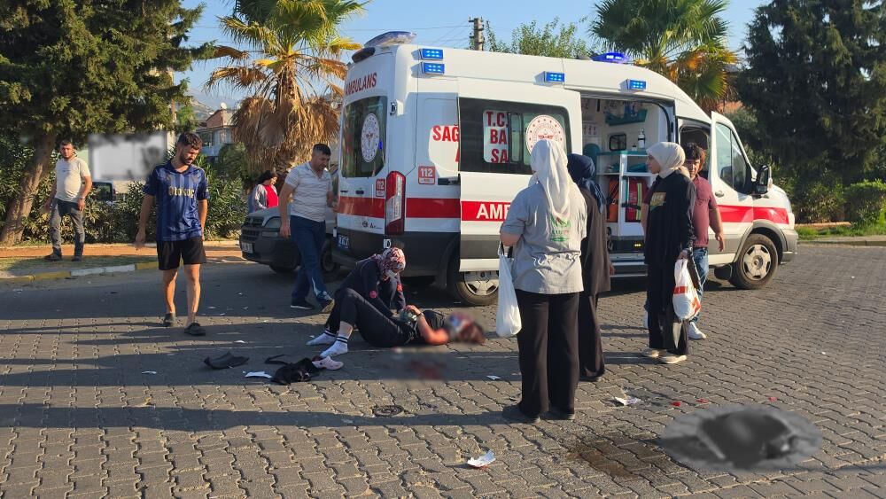 Kavşakta Feci Çarpışma 2 Sürücü Ağır Yaralı (2)