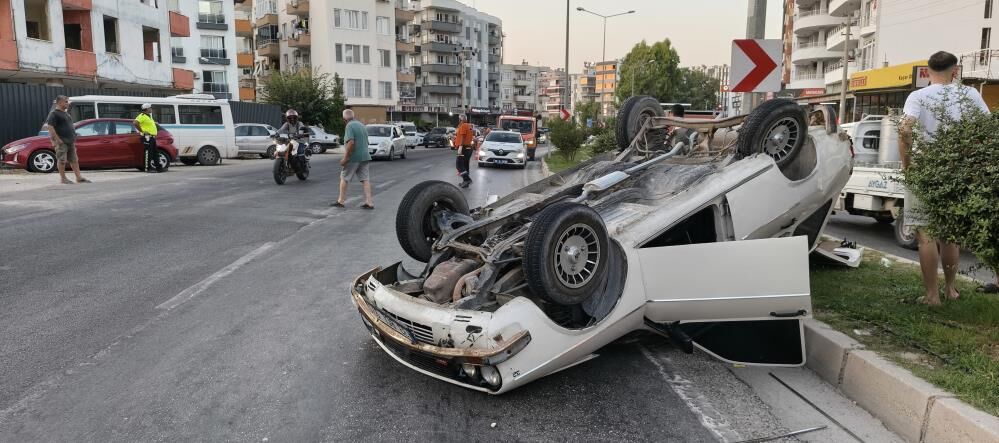 Çekicinin Çarptığı Otomobil Ters Döndü Anne Ve Kızı Yaralandı (3)