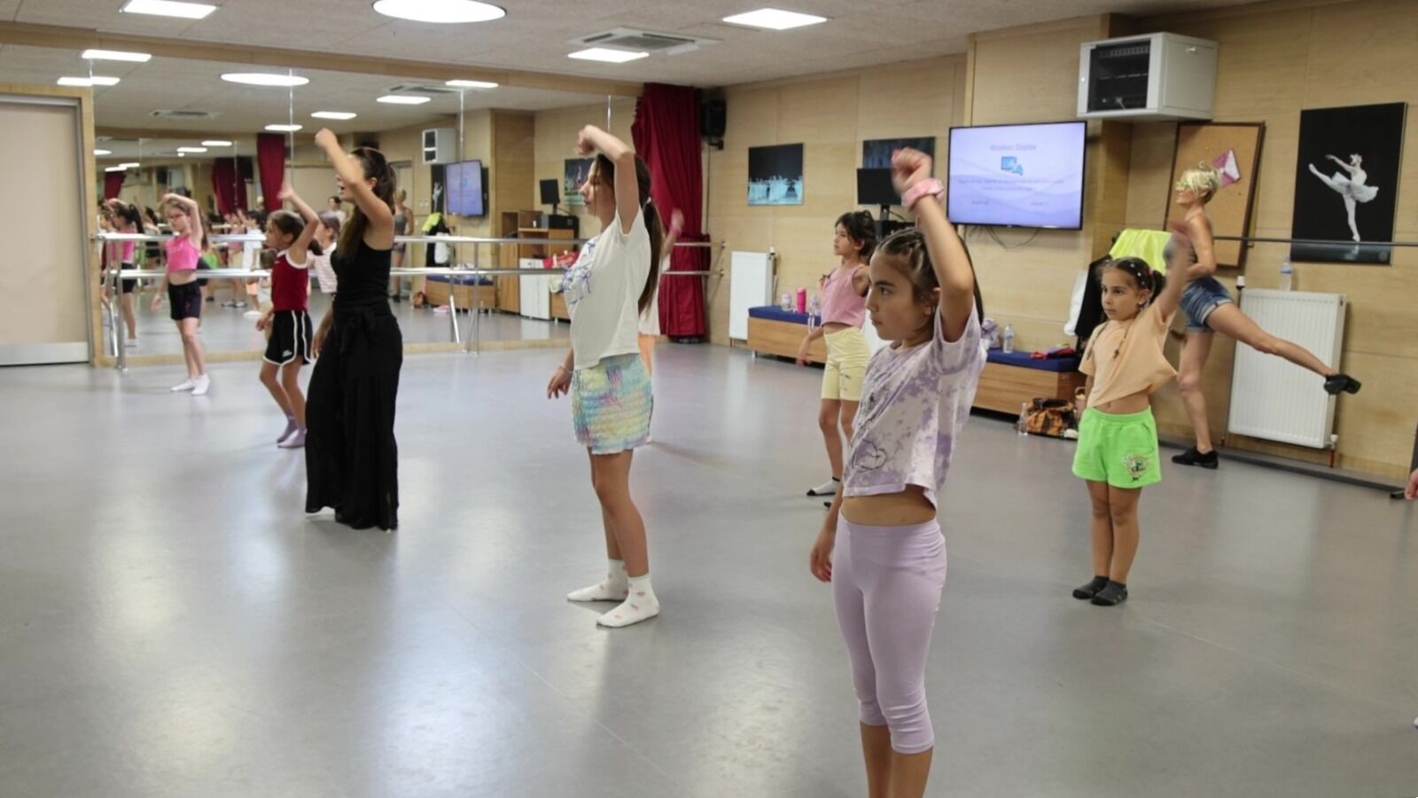 Yaz Sanat Kursları Çocukları Ve Gençleri Sanatla Buluşturuyor (2)