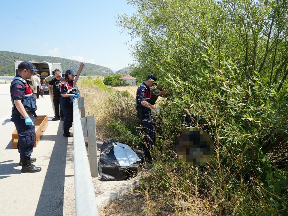 Bisikletliye Çarpıp Kaçtı 38 Yaşındaki Sürücü Hayatını Kaybetti (2)