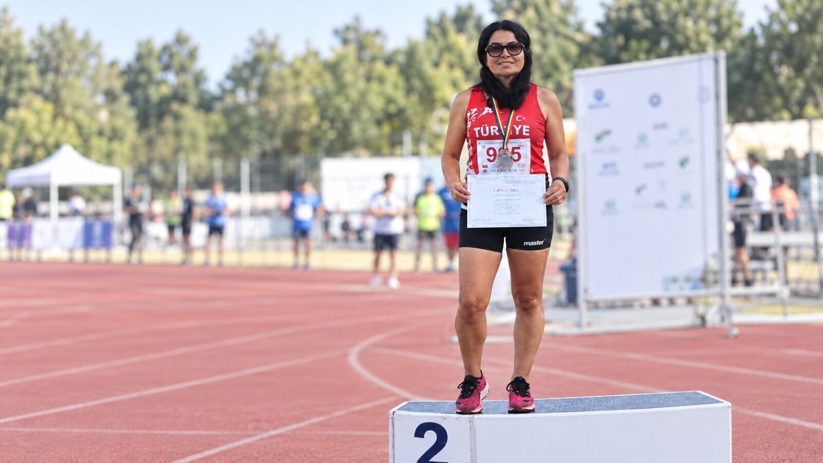 Prof. Dr. Gönül Babayiğit İrez Balkanlar’da tarih yazdı