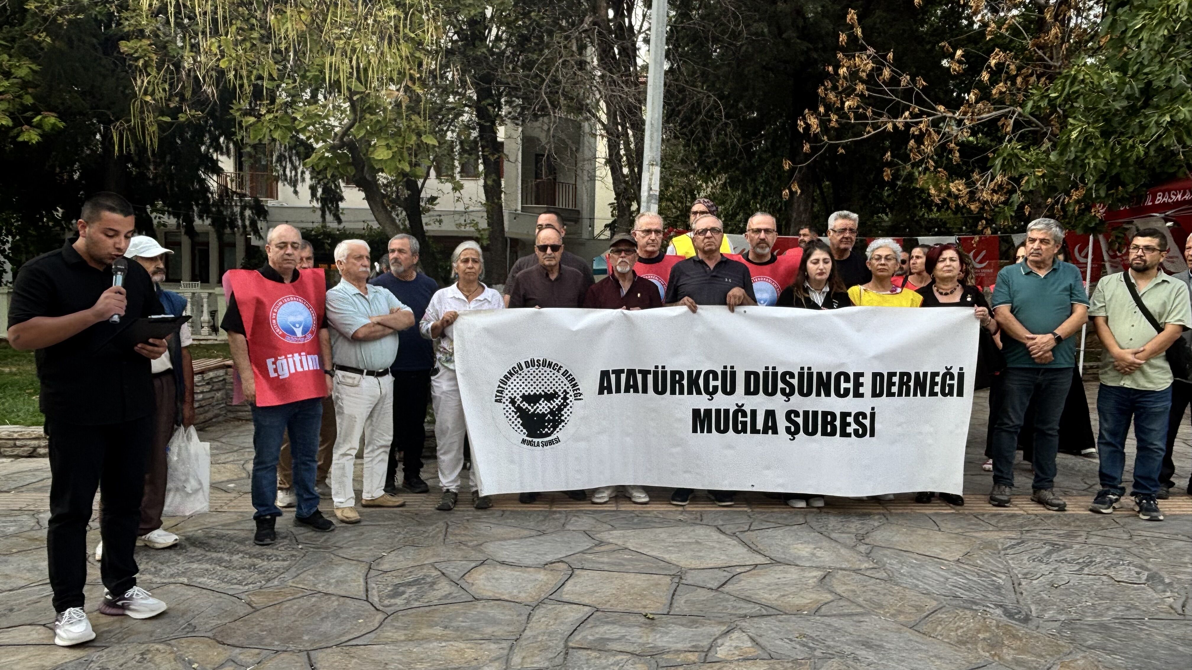 ADD Muğla’dan Atatürk büstüne saldırıya tepki