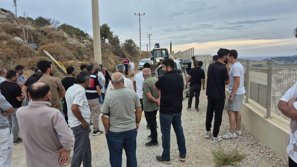 Bodrum’da kamyonet devrildi: 15 yaşındaki sürücü hayatını kaybetti