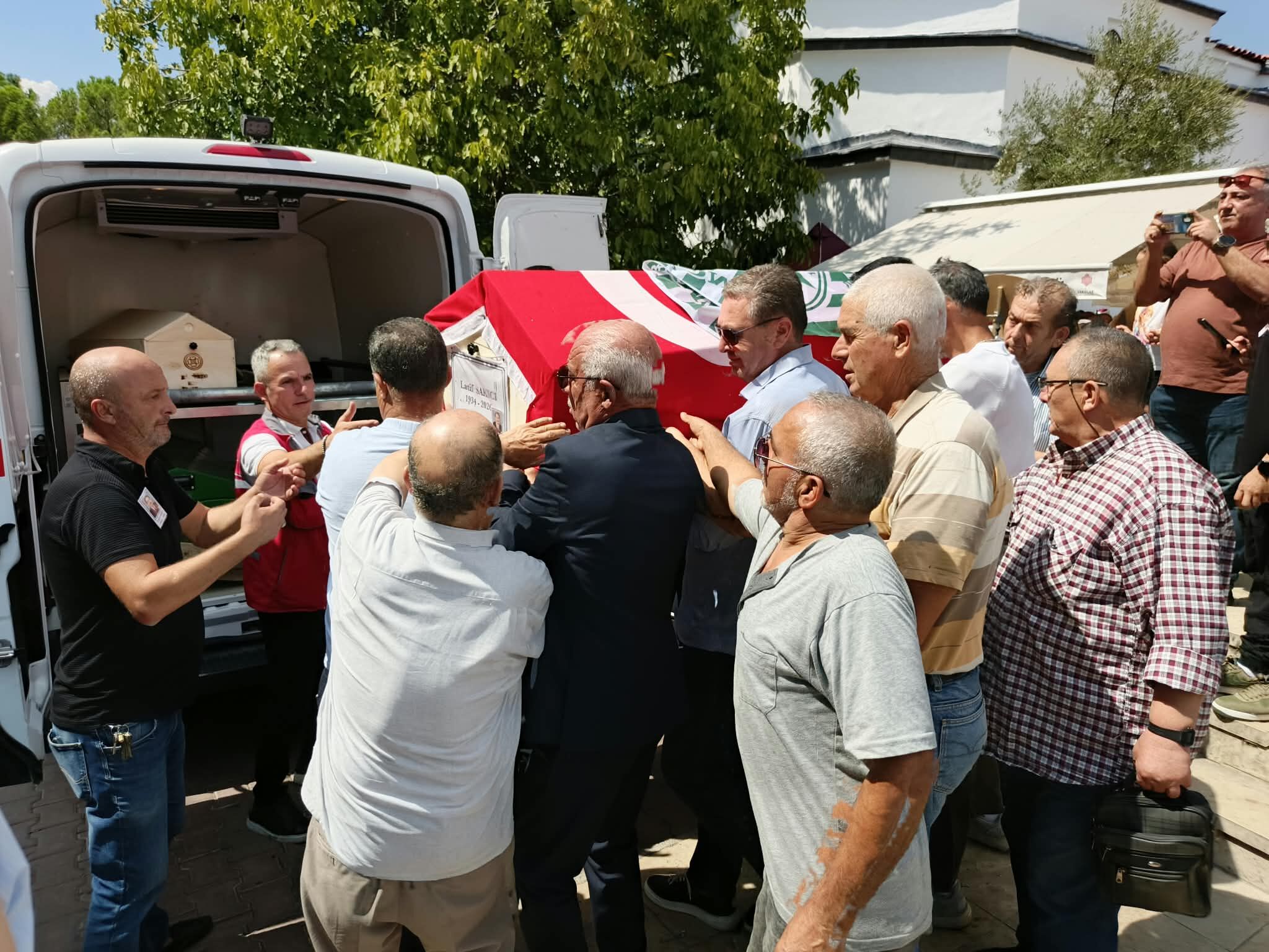 Latif Sakıcı1
