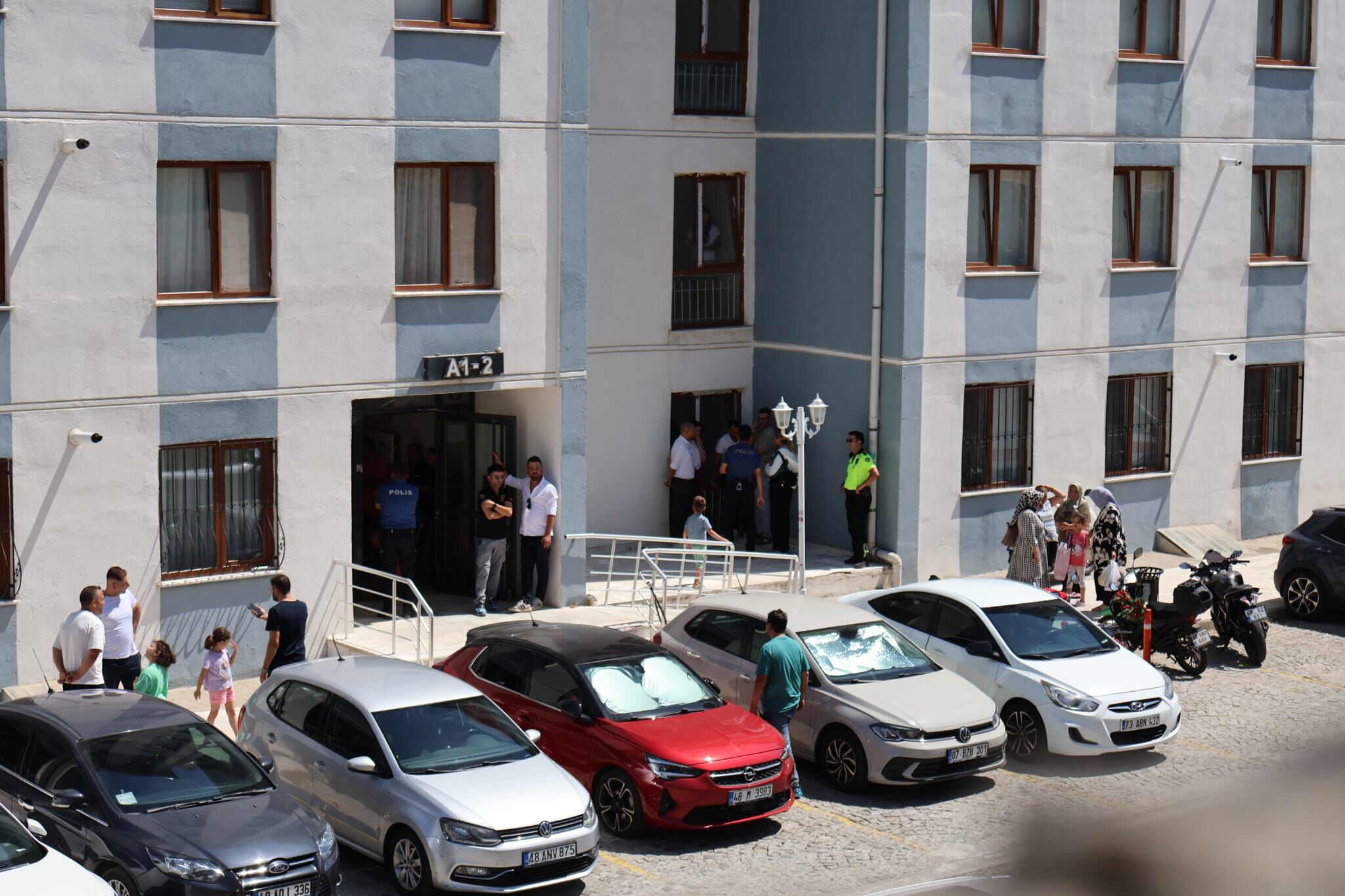 Menteşe’de Iki Kişi Silahla Vurulmuş Halde Bulundu (1)