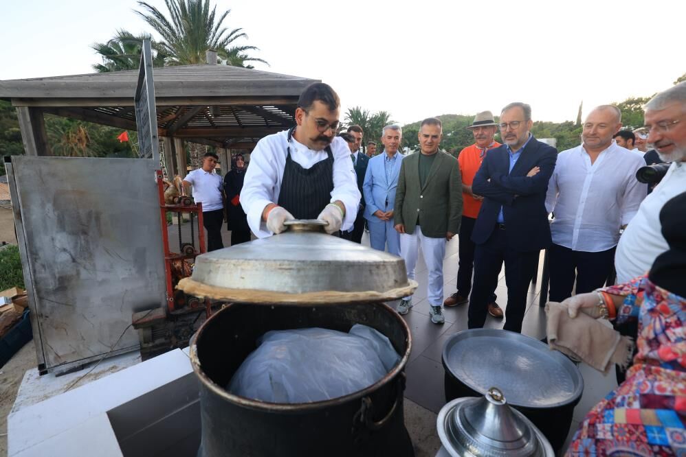 Çorum’un Asırlık Lezzetleri Bodrum Sahiline Taşındı (1)