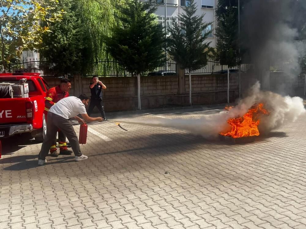 Muğla’da personele uygulamalı yangın eğitimi