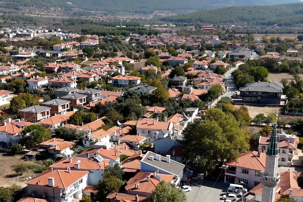 Ortaköy’de su ve elektrik kesintilerine tepki sürüyor