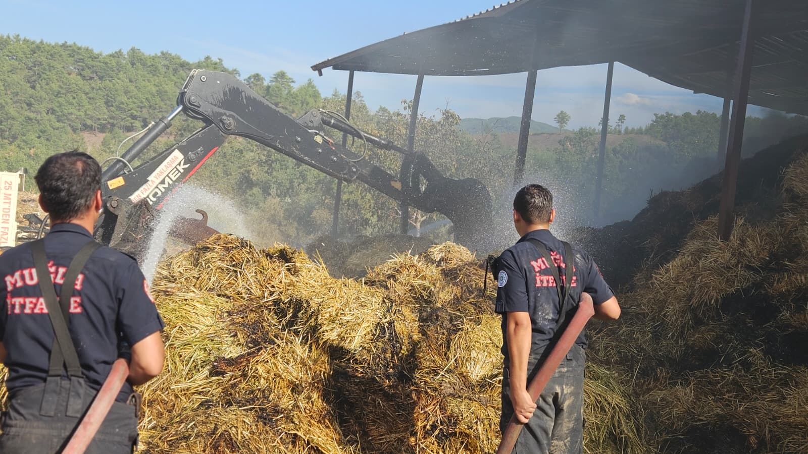 Seydikemer’de Arazi Yangını 10 Dönümü Etkiledi (2)