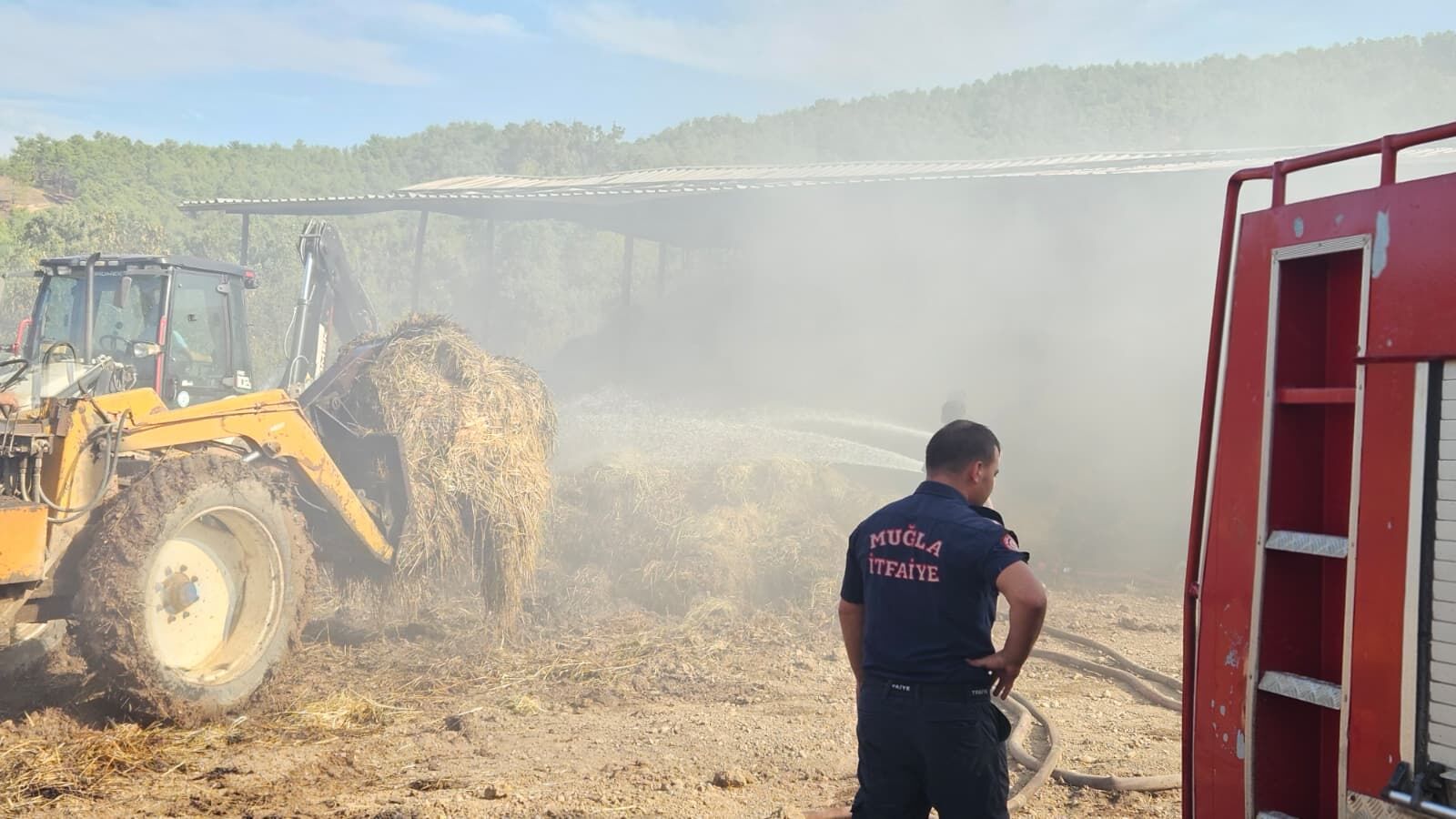 Seydikemer’de Arazi Yangını 10 Dönümü Etkiledi (3)