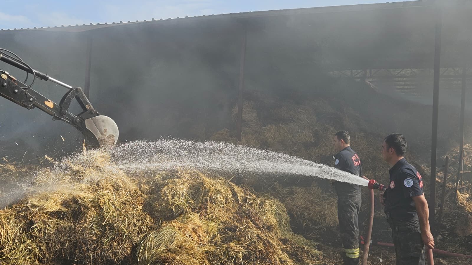 Seydikemer’de Arazi Yangını 10 Dönümü Etkiledi (4)