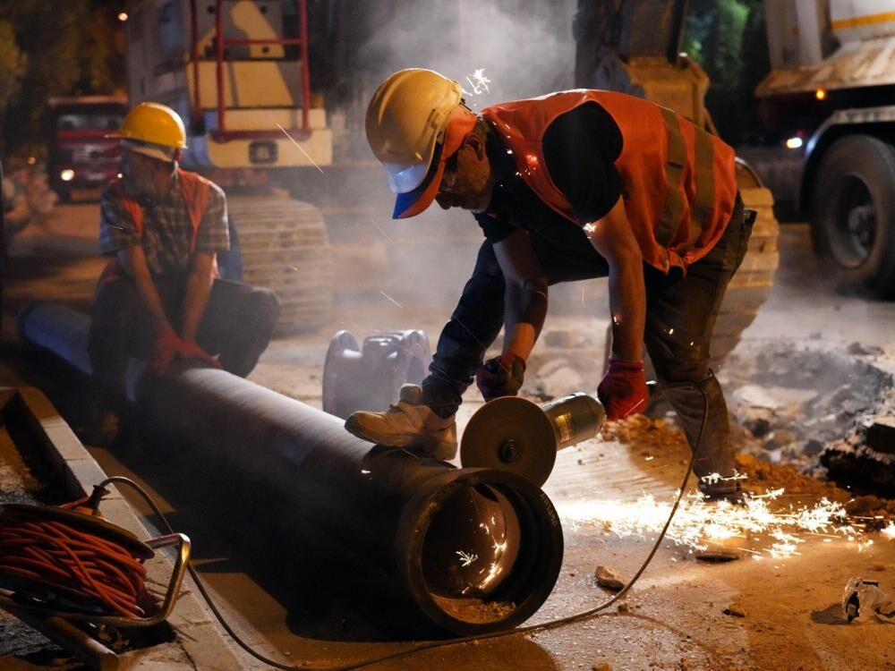 Menteşe’de Içme Suyu Hatlarına Gece Mesaisi (4)