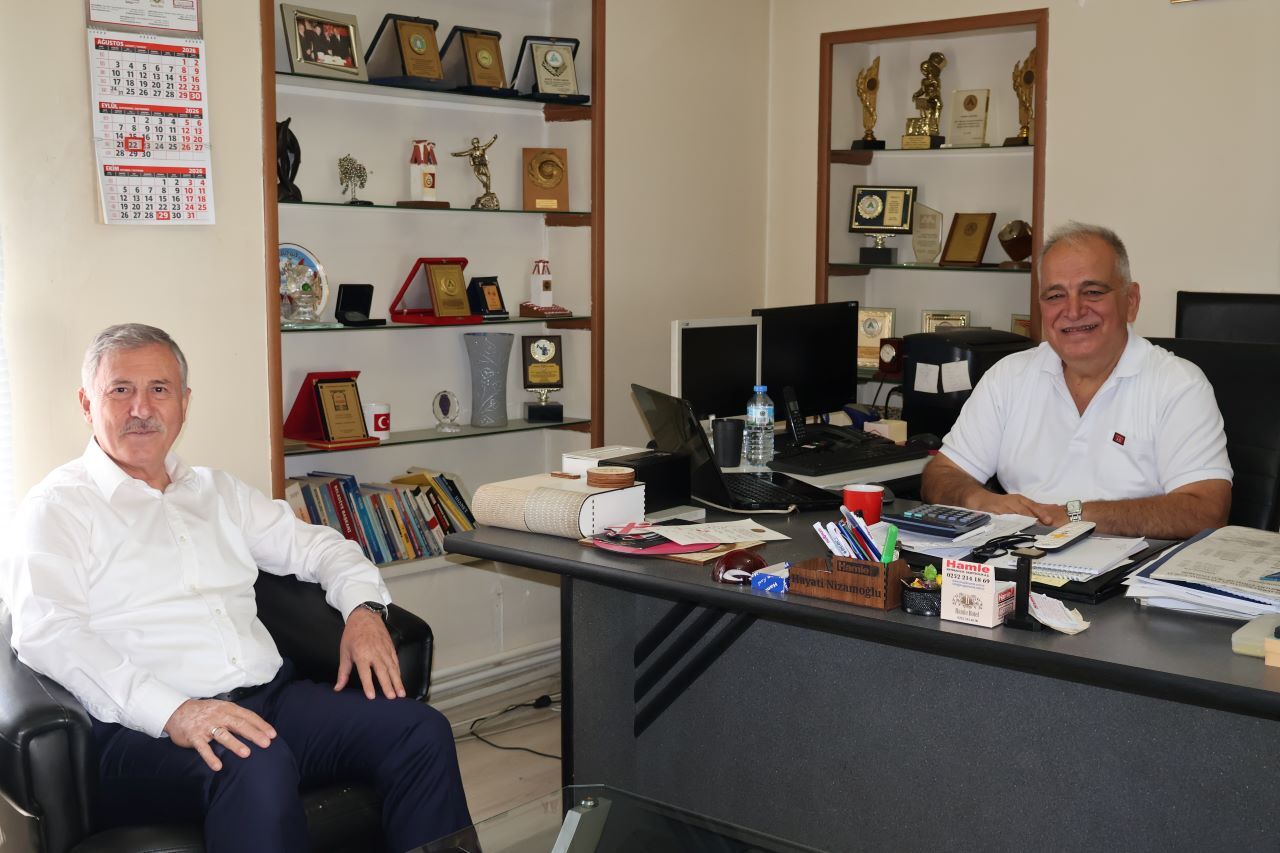 Selçuk Özdağ’dan Hamle Medya Grubuna ziyaret