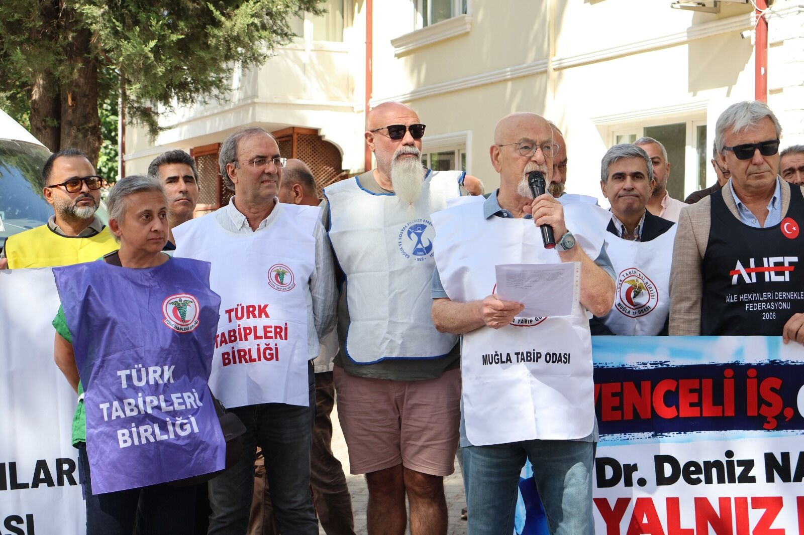 Kazadan Sonra Sözleşmesi Feshedilen Hekim Için Muğla’da Açıklama (4)
