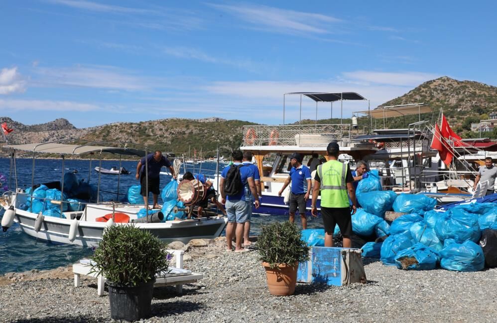 Marmaris Söğüt’te Iki Saatte Yaklaşık Bir Ton Atık Toplandı (3)