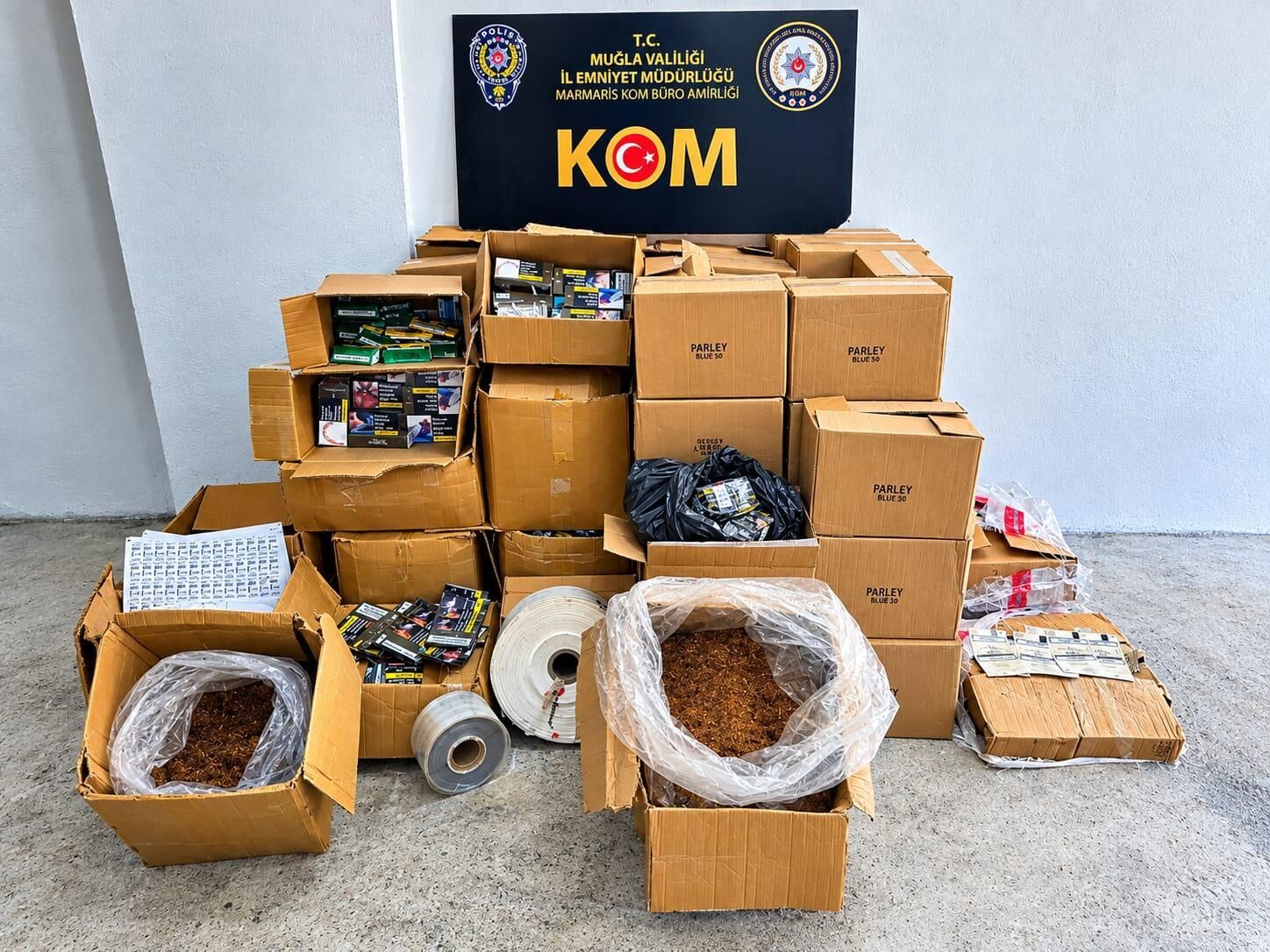 Marmaris’te Kaçak Tütün Operasyonu 4 Şüpheli Tutuklandı (2)