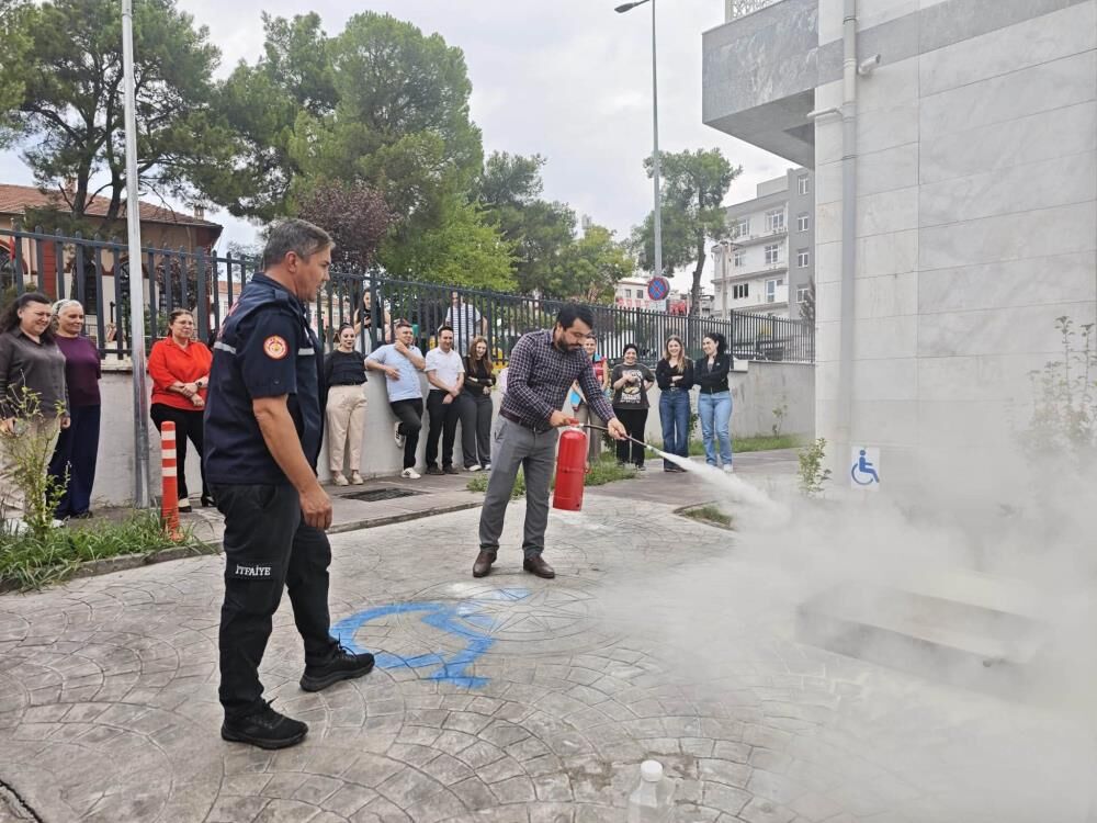Yatağan’da Sosyal Hizmet Personeline Yangın Eğitimi (2)