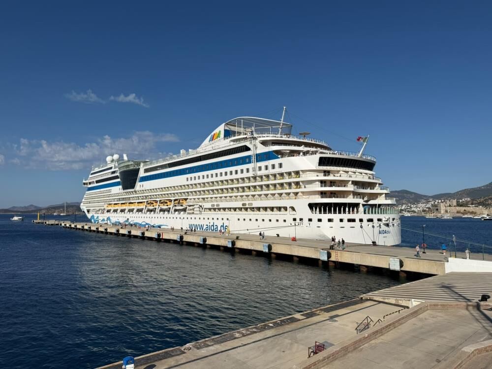 Bodrum’a Aidablu Ile 2 Bin 243 Kruvaziyer Yolcusu Geldi (3)