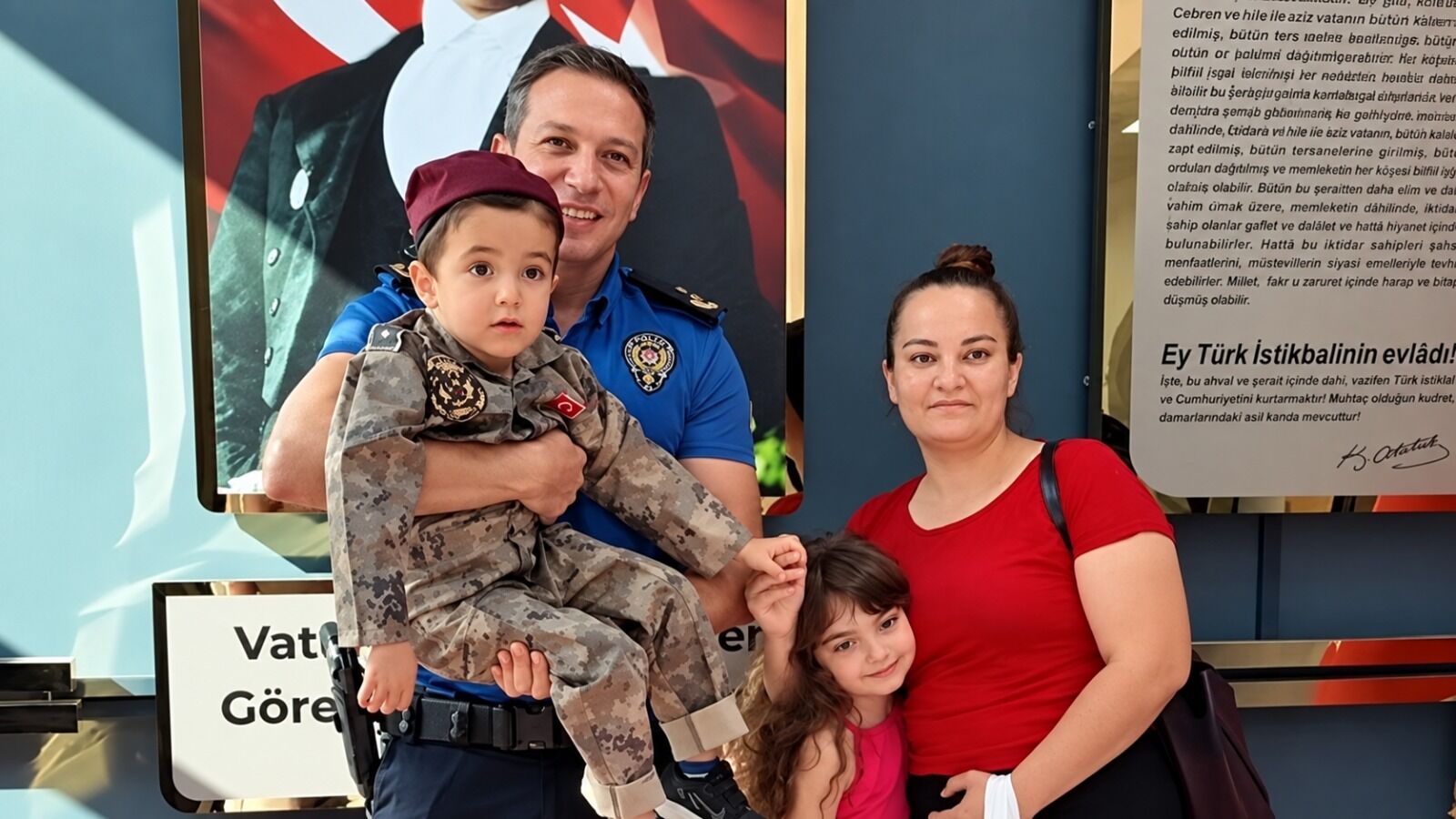 Polis Motosikleti Tutkunu Göktuğ’a Unutulmaz Sürpriz
