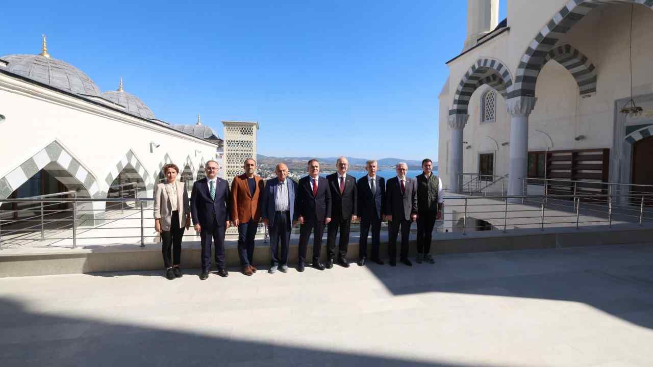 Bakan Yardımcısı Çam, Bodrum’daki külliye inşaatını inceledi