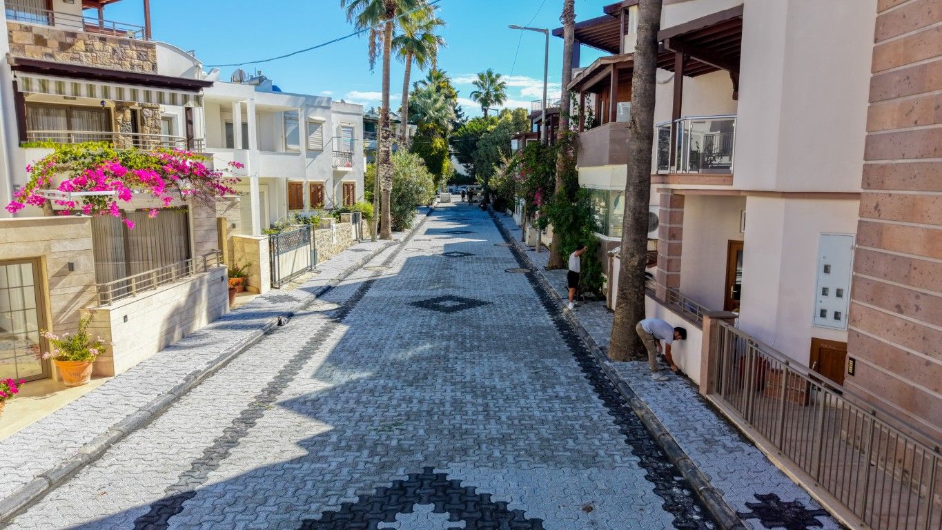 Bodrum’un Beş Mahallesinde Üstyapı Çalışmaları Sürüyor (8)