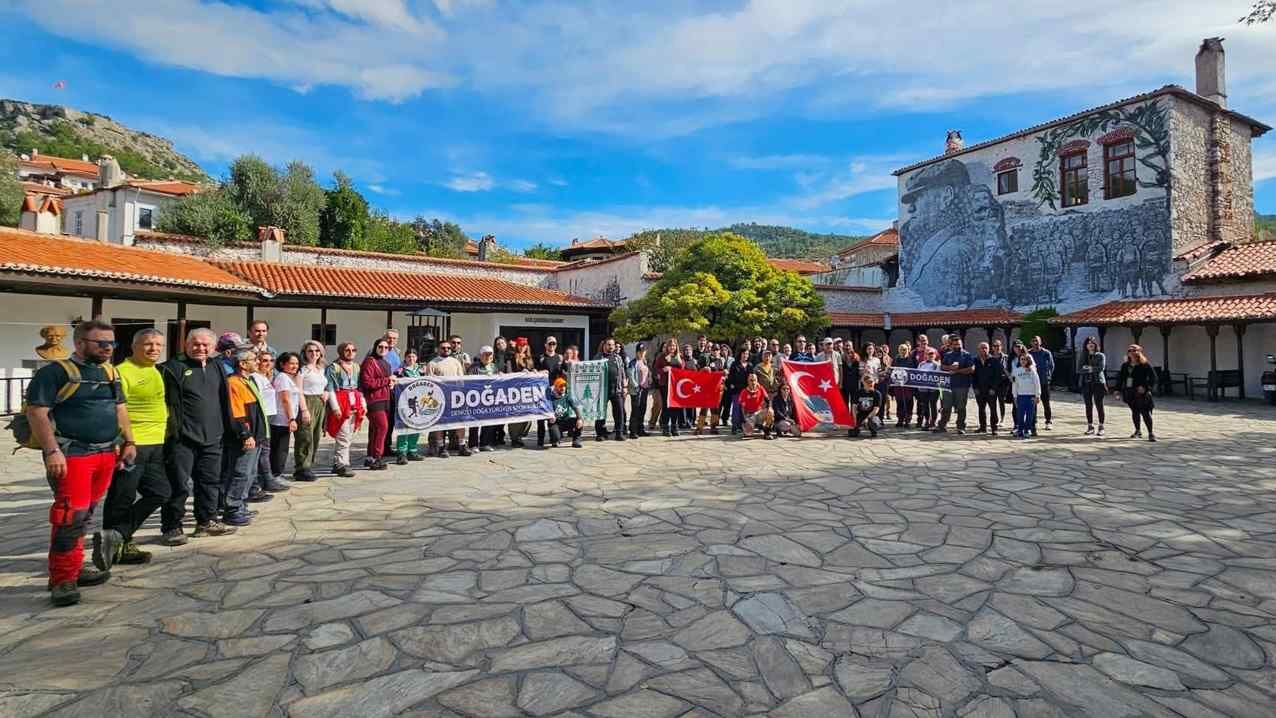 Denizlili Doğaseverler Muğla’da 13 Kilometre Yürüdü (1)