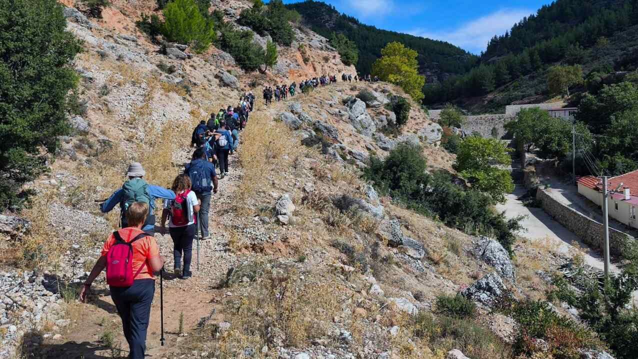 Denizlili Doğaseverler Muğla’da 13 Kilometre Yürüdü (5)