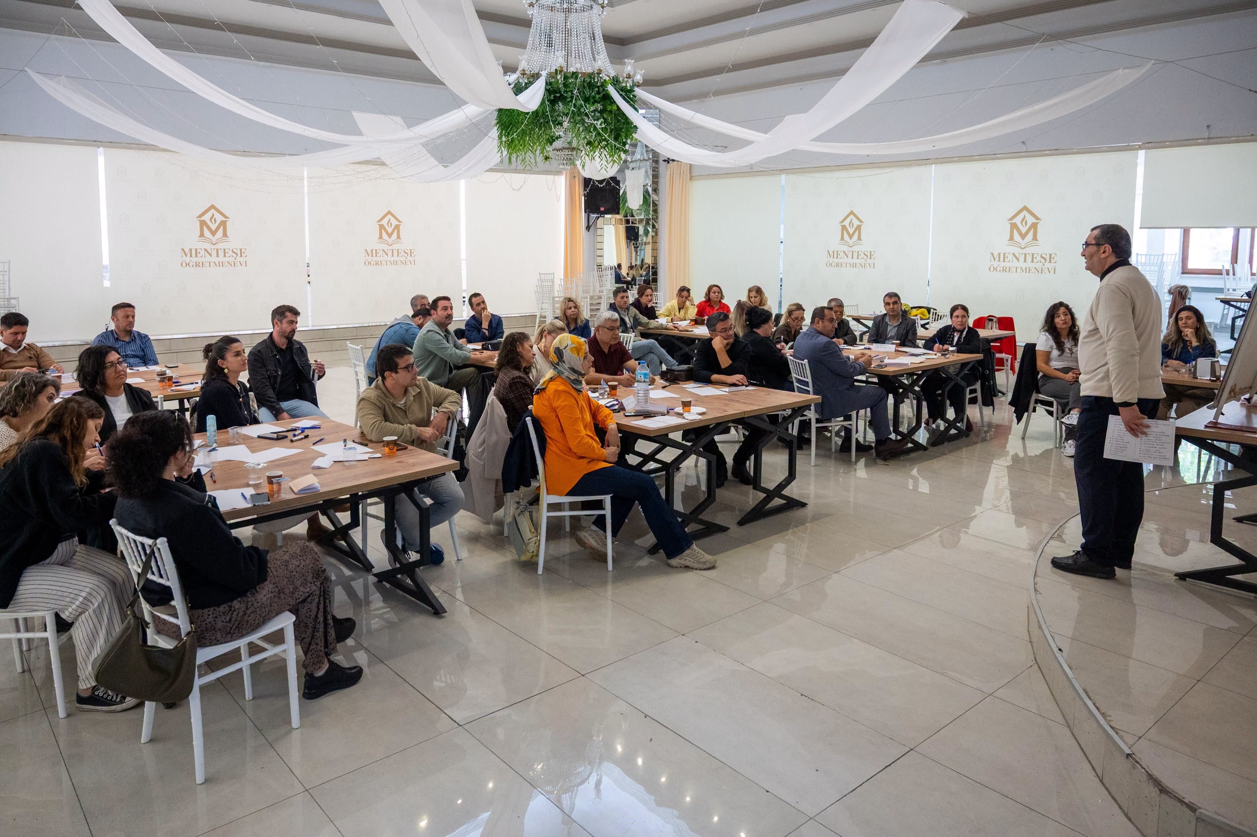 Menteşe’de Müdür Yardımcılarına Yönetim Semineri (3)