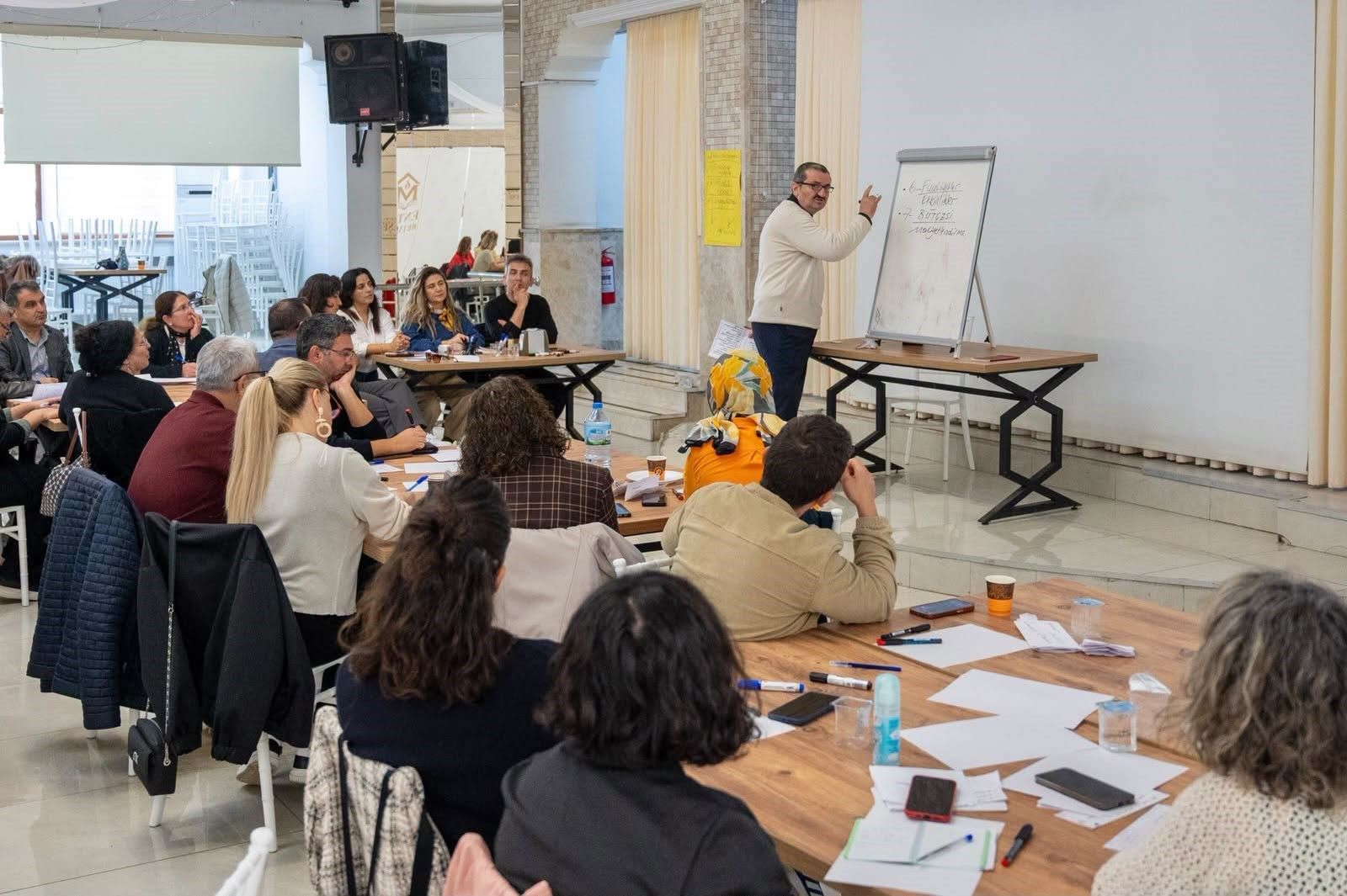 Menteşe’de Müdür Yardımcılarına Yönetim Semineri (4)