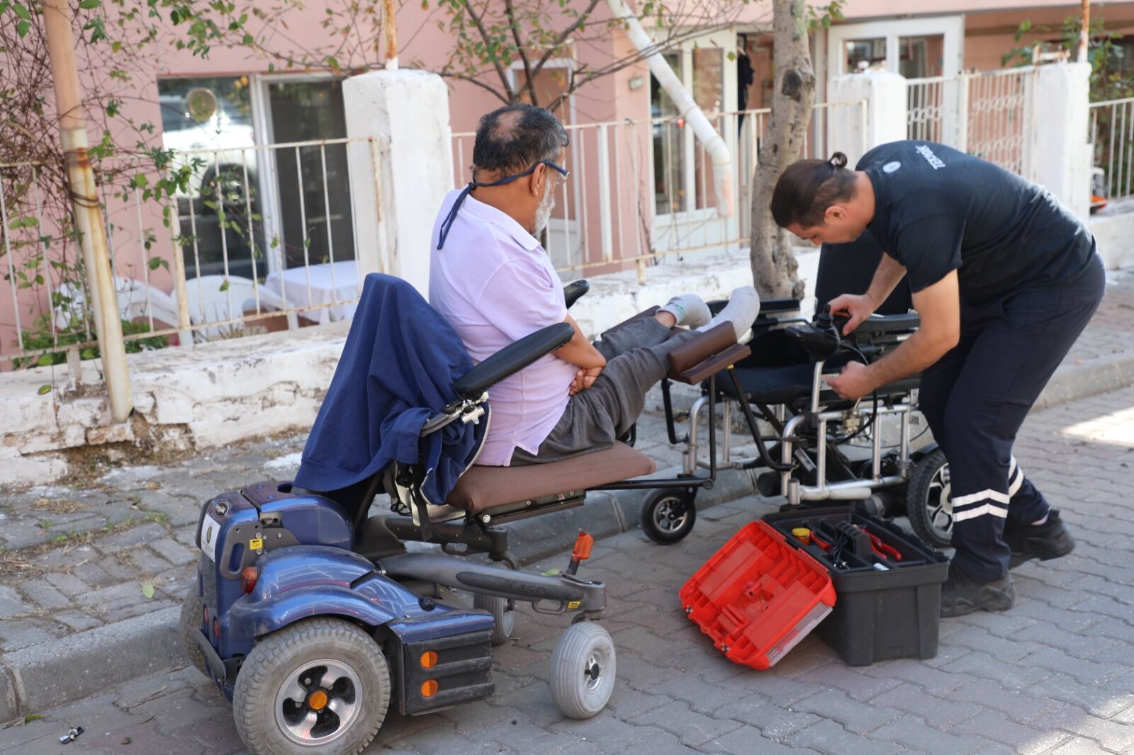 Muğla’da Tekerlekli Sandalyelere Ücretsiz Yerinde Tamir (2)