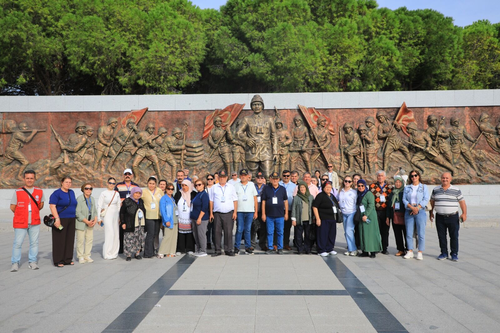Muğlalı Şehit Aileleri Çanakkale Şehitliklerini Ziyaret Etti (7)