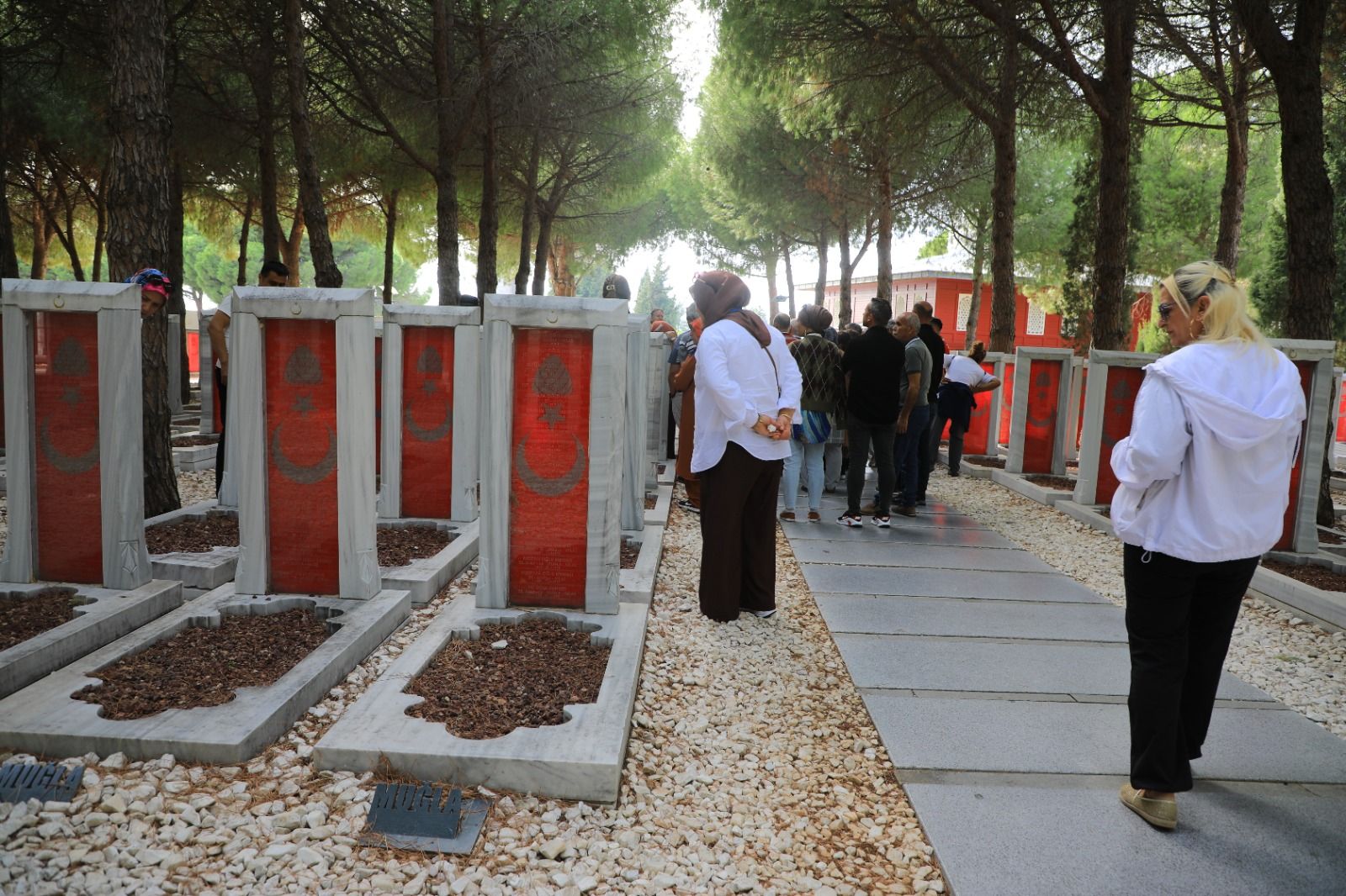 Muğlalı Şehit Aileleri Çanakkale Şehitliklerini Ziyaret Etti (8)