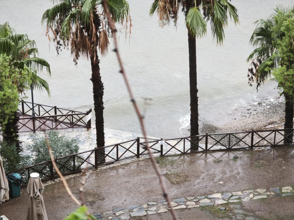 Marmaris’te Sağanak Sonrası Deniz Kahverengiye Döndü (4)