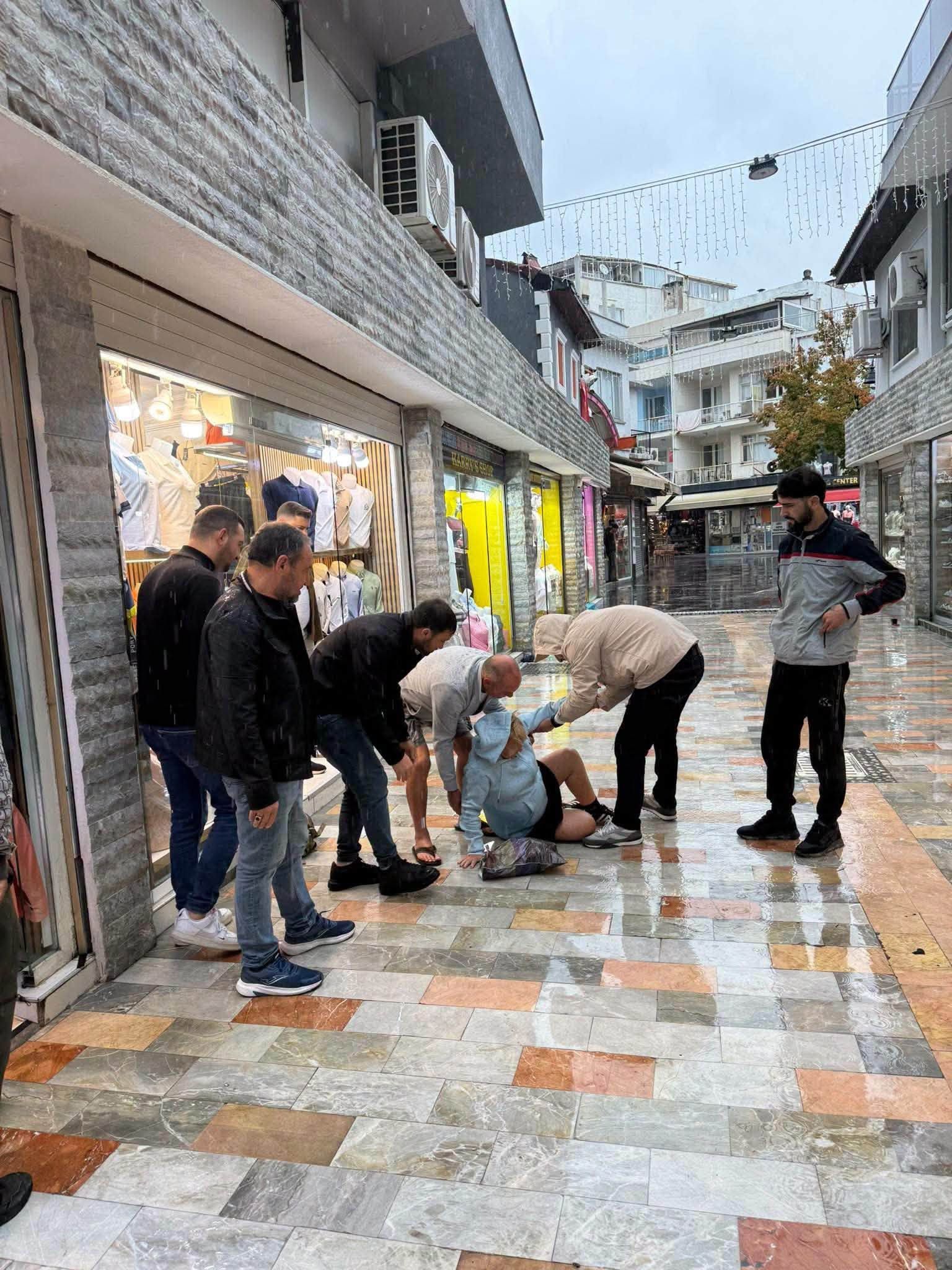 Marmaris’te Kapalı Çarşı Tepkisi “Turistler Sakatlanıp Gidiyor” (1)